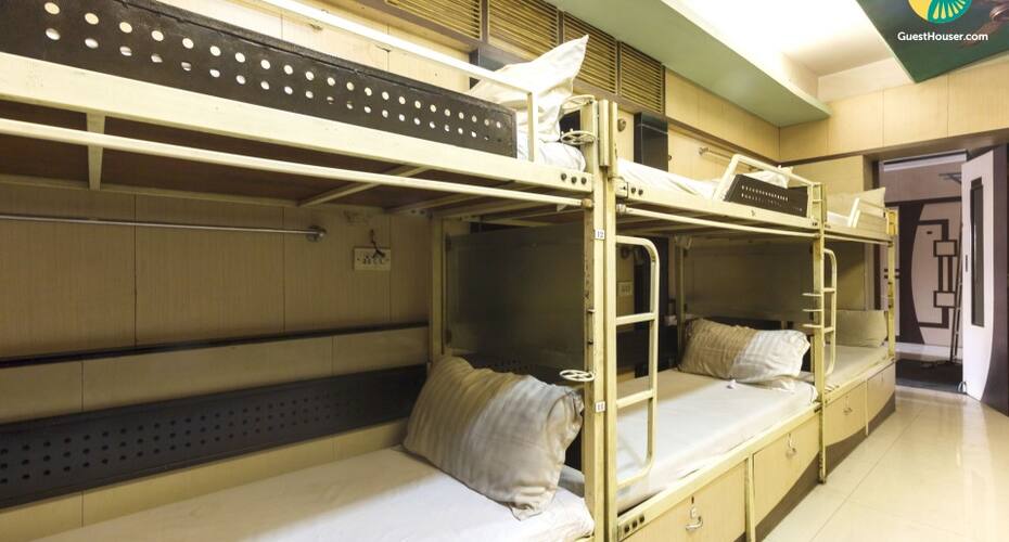 Dorm for a solo traveller, Navi Mumbai 3